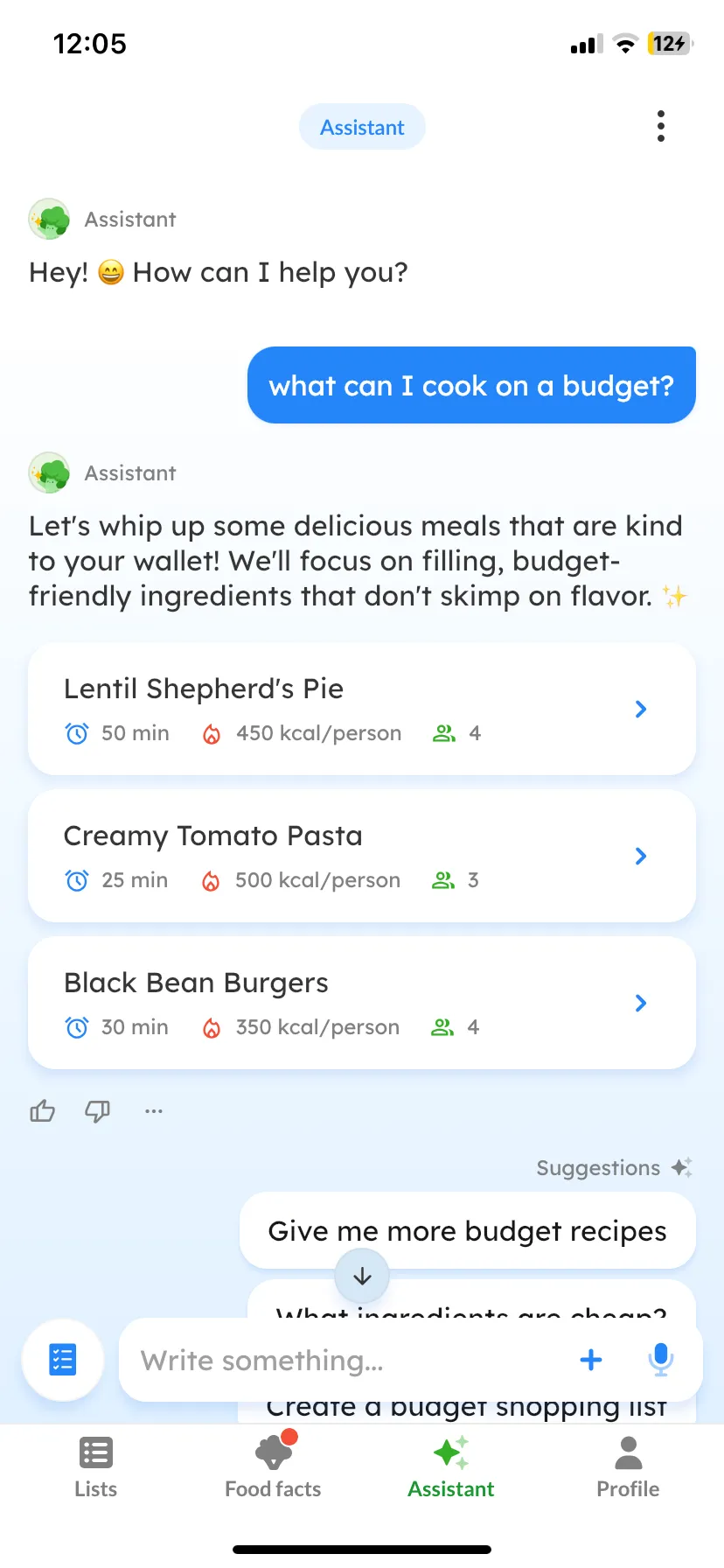 Listonic's assistant answering "what can I cook on a budget?" with three recipe cards: Lentil Shepherd's Pie at 50 minutes and 450 kcal per person for 4 people, Creamy Tomato Pasta at 25 minutes, and Black Bean Burgers at 30 minutes